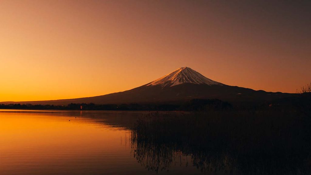 Image of Mount Fuji at dawn by Atul Vinayak