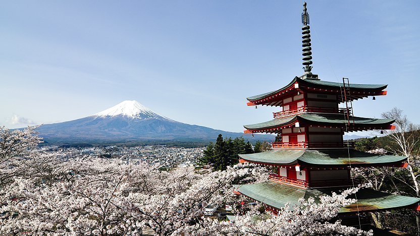Best 5 views of Mount Fuji - Chureito Pagoda